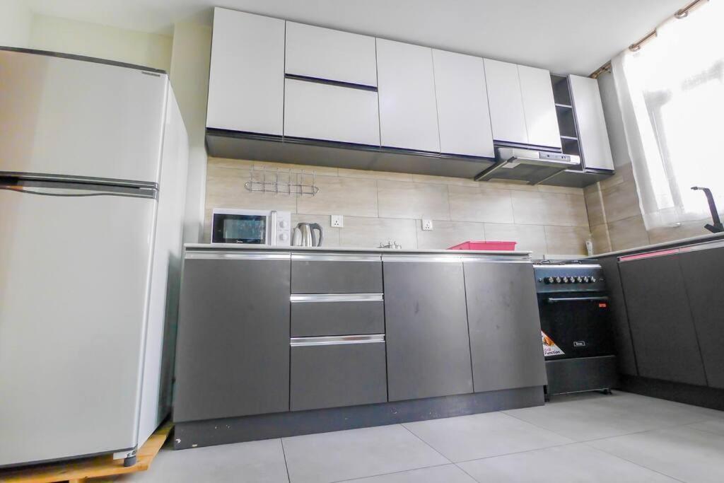 Ultra Modern Apartment In Nyarutarama كيغالي المظهر الخارجي الصورة